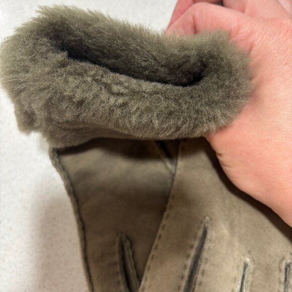 Used - UGG Green Shearling Gloves - Picture 5 of 7